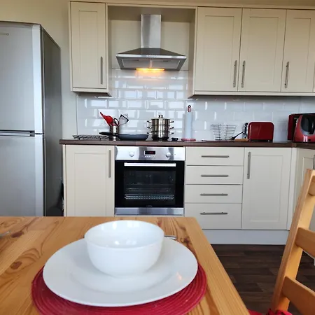 80 Filey Road - 2 Bed First Floor With Sea Views And Parking 公寓 *