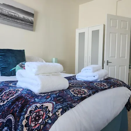 80 Filey Road - 2 Bed First Floor With Sea Views And Parking Scarborough