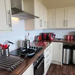80 Filey Road - 2 Bed First Floor With Sea Views And Parking Lejlighed Scarborough