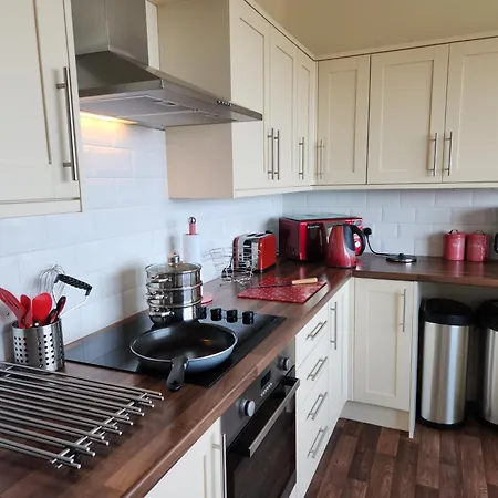 80 Filey Road - 2 Bed First Floor With Sea Views And Parking Apartamento Scarborough